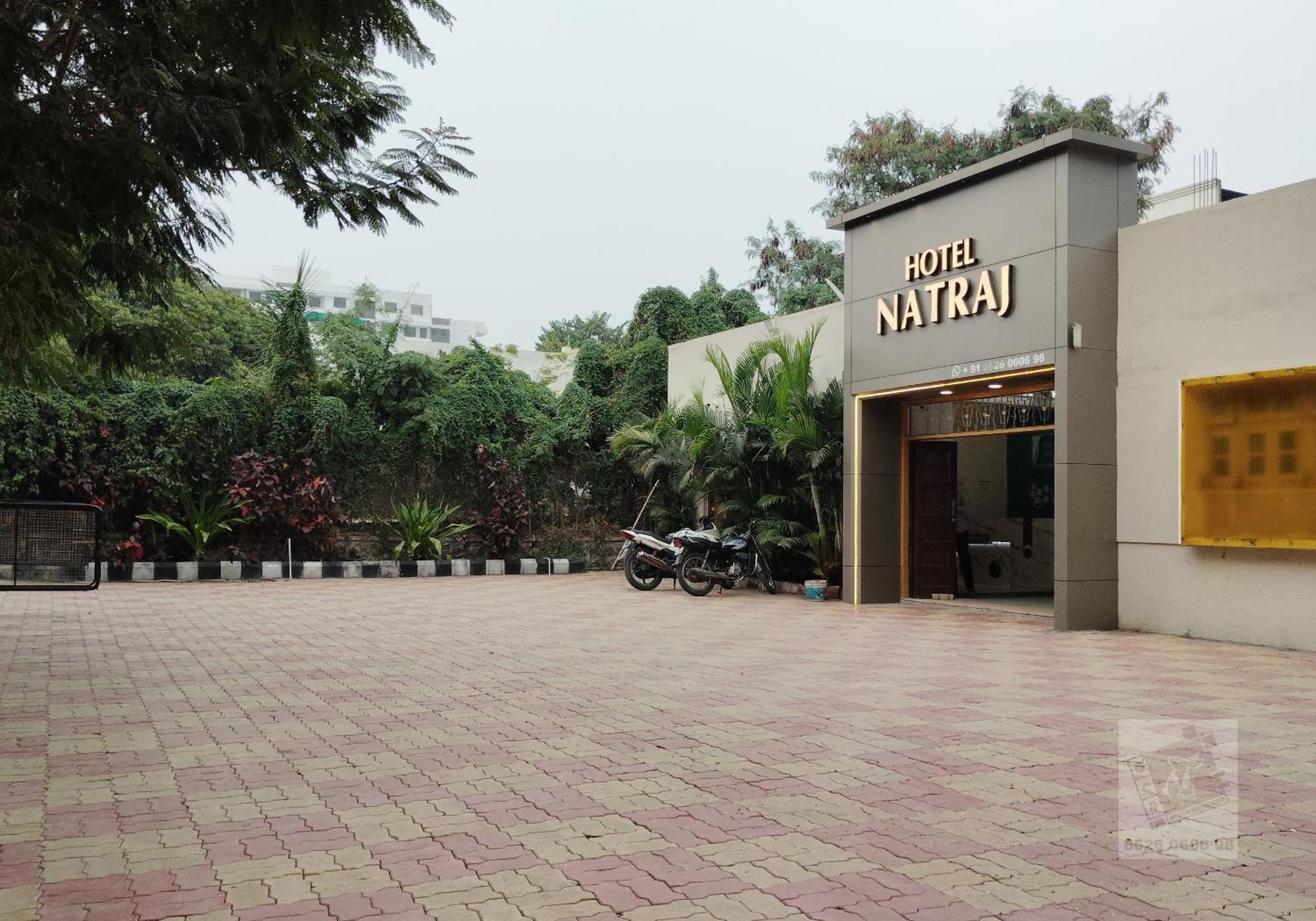 6 Cr Hotel Natraj Railway Station أورانغاباد المظهر الخارجي الصورة