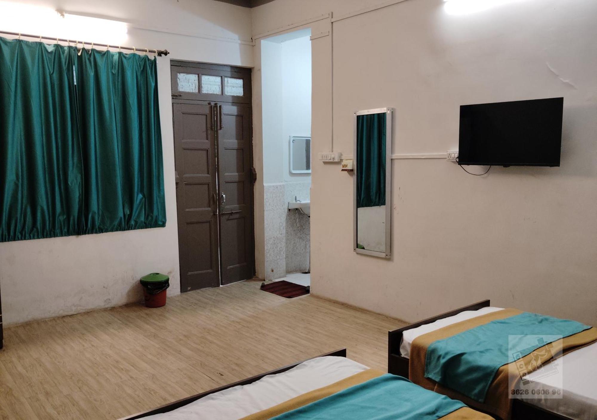 6 Cr Hotel Natraj Railway Station أورانغاباد المظهر الخارجي الصورة